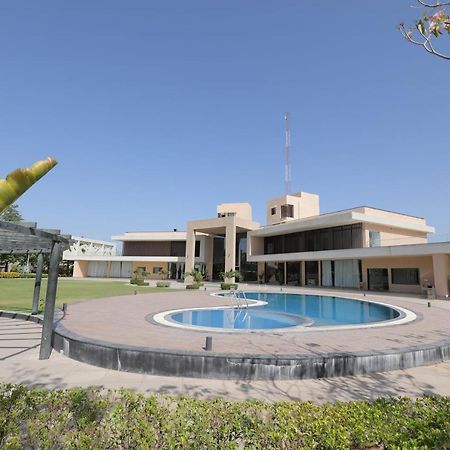 Club Heaven Palanpur Hotel Kültér fotó