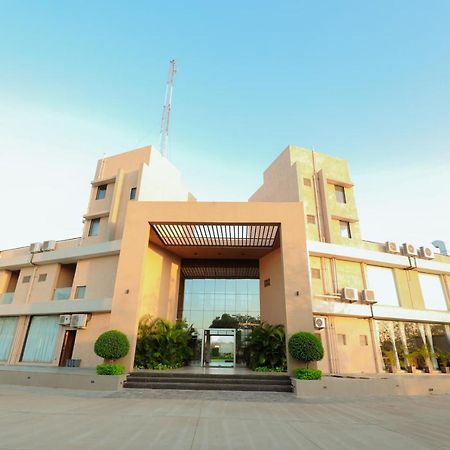 Club Heaven Palanpur Hotel Kültér fotó