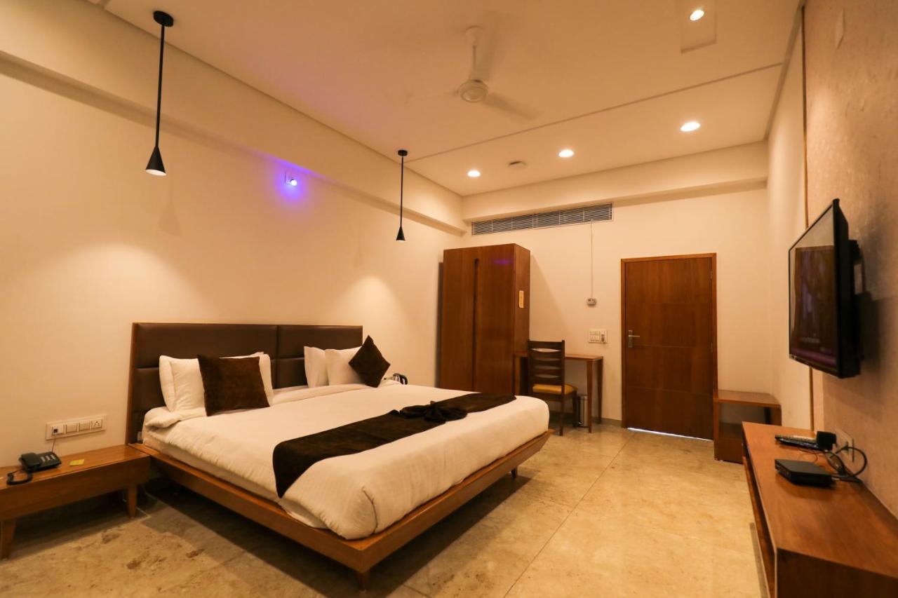 Club Heaven Palanpur Hotel Kültér fotó