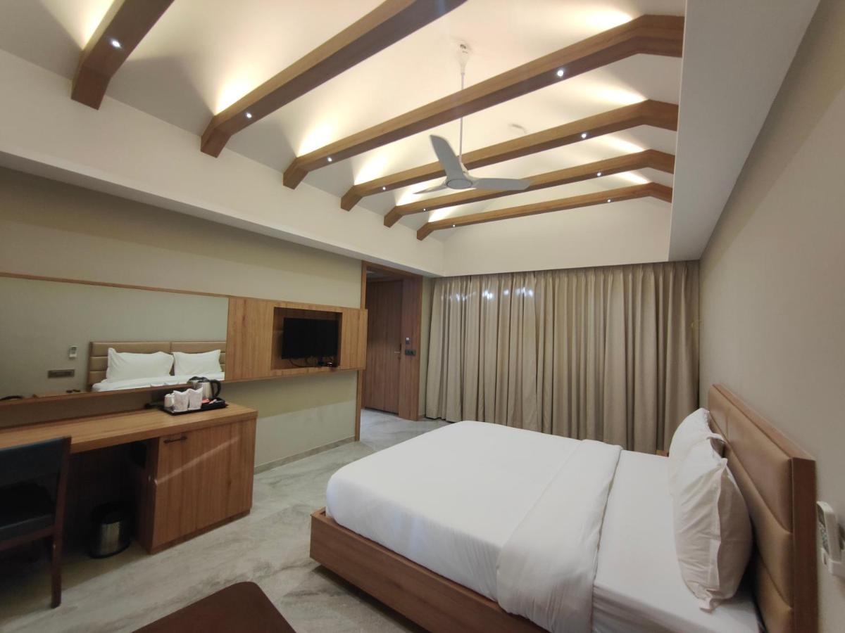 Club Heaven Palanpur Hotel Kültér fotó