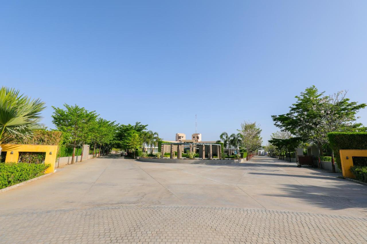 Club Heaven Palanpur Hotel Kültér fotó