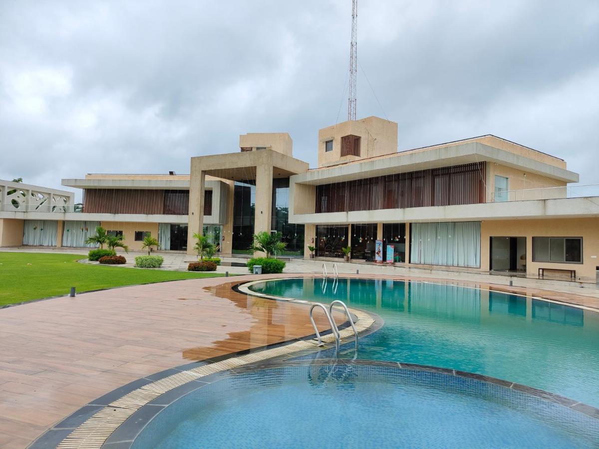 Club Heaven Palanpur Hotel Kültér fotó